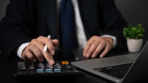 How to Calculate After Tax Income in the UK on a £17000 Salary