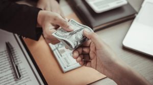 What Does £14 per Hour Equal Annually, Monthly, and Weekly in the UK